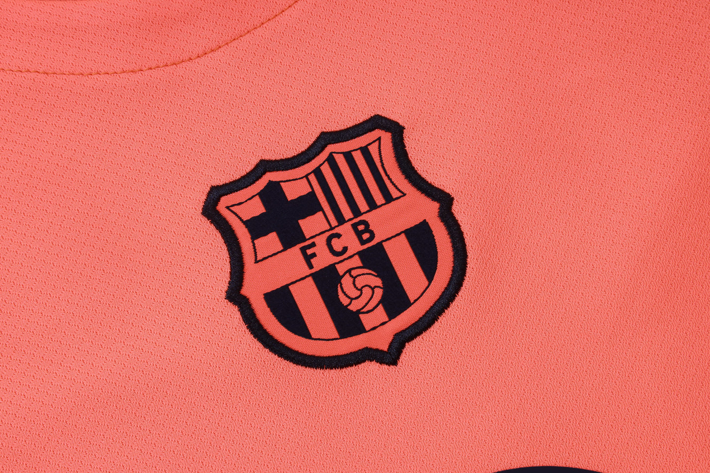 חליפה קצרה ברצלונה כתום זוהר עונת 2025/2026