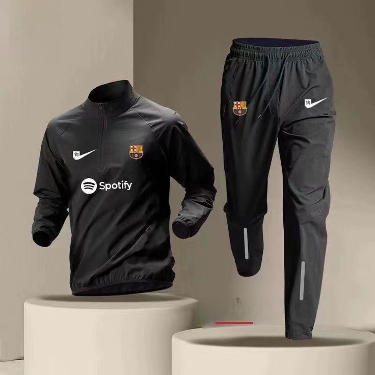 חליפות אימון ואקססוריז