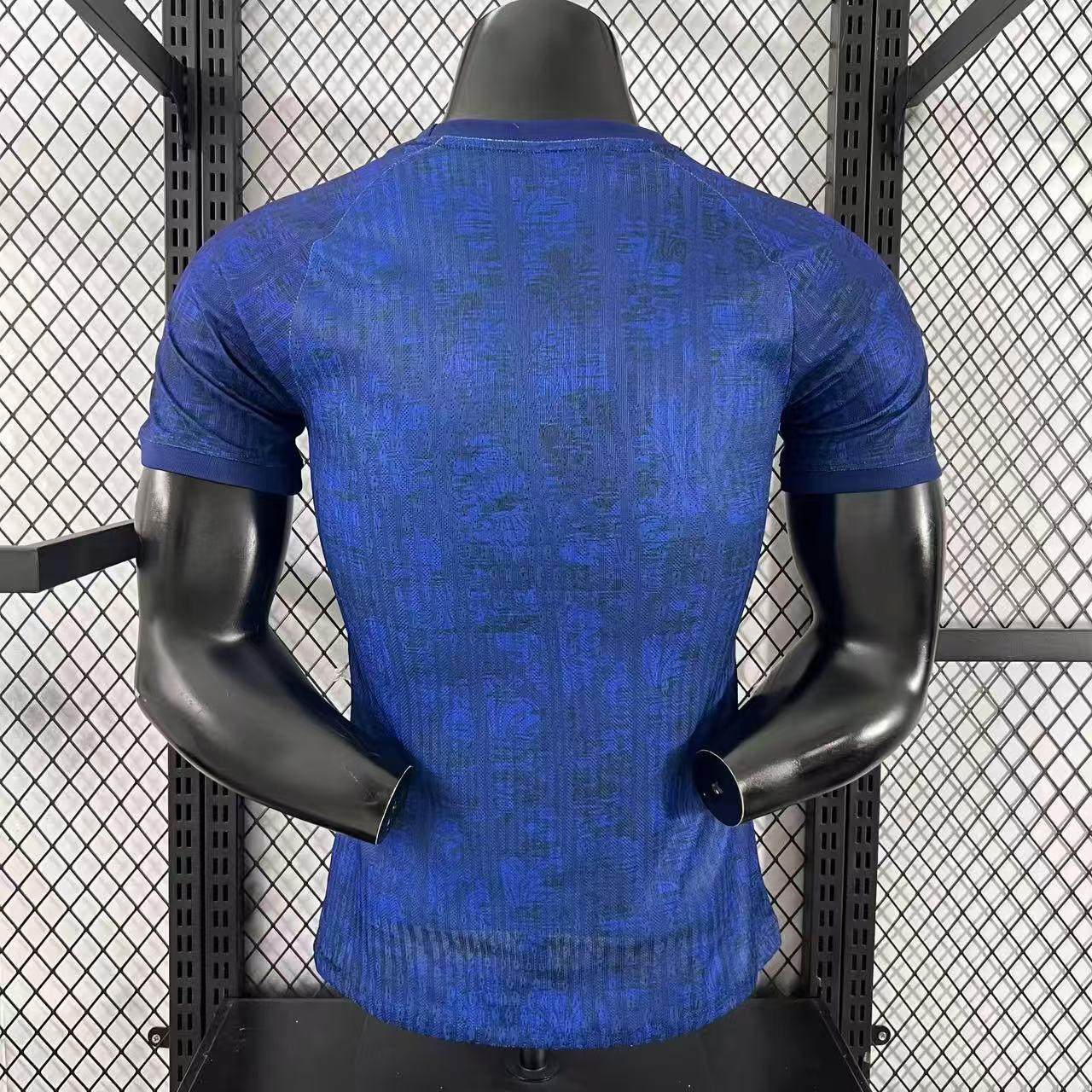 *חולצת פריז סן ז'רמן המיוחדת - מהדורה אדומה וכחולה