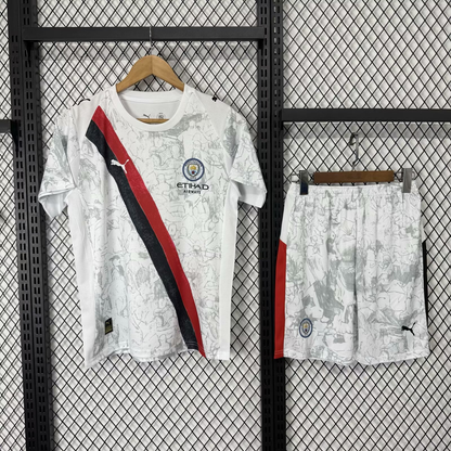 חליפת ילדים מנצ'סטר סיטי חוץ 25/26 – חולצה ומכנס בעיצוב ייחודי וסטייל אלוף פרמייר ליג ⚽💙