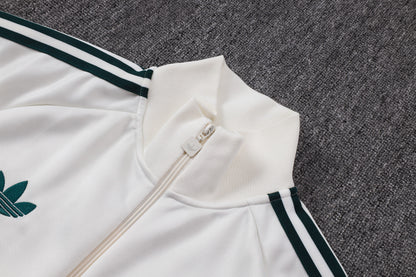 Adidas חליפת ריאל מדריד 2026/27 – קרם וירוק כהה