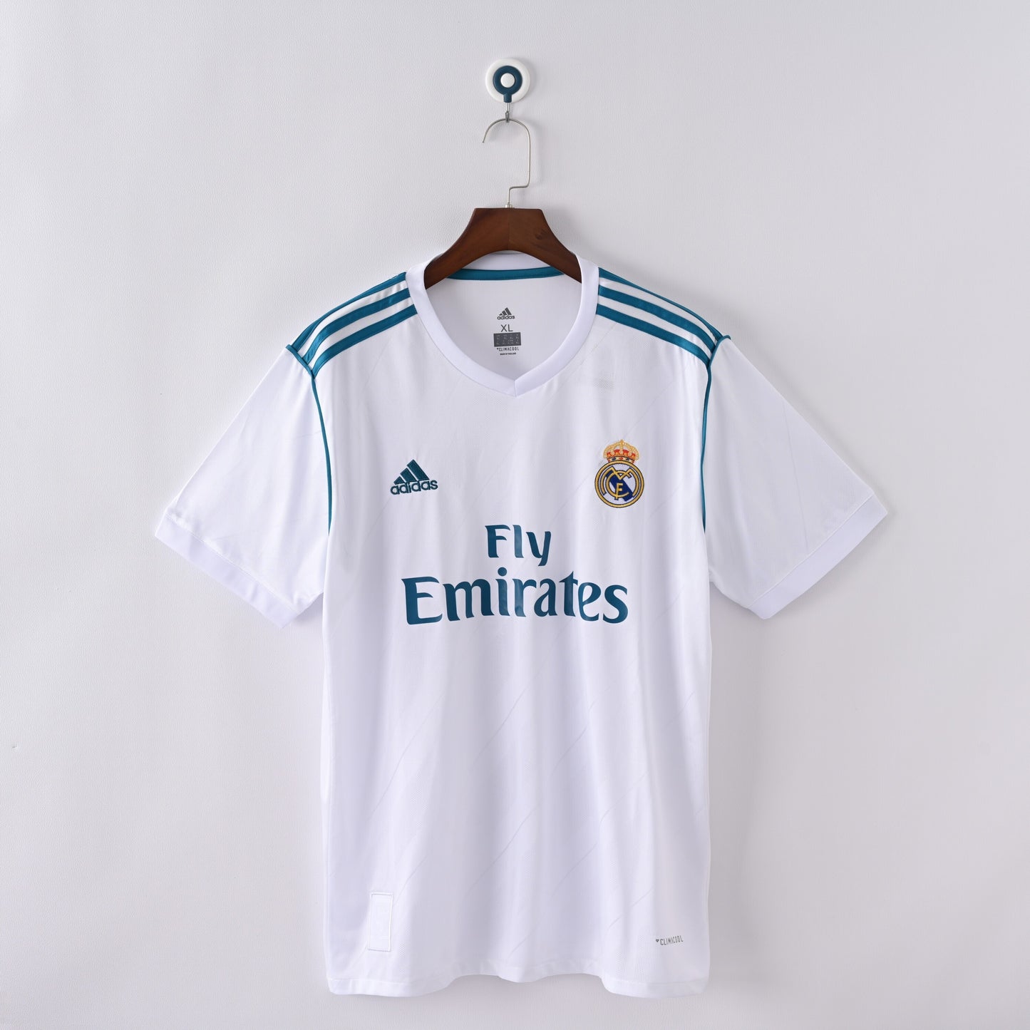 חולצת בית של ריאל מדריד לעונת 2017/18 - מהדורה קלאסית רטרו