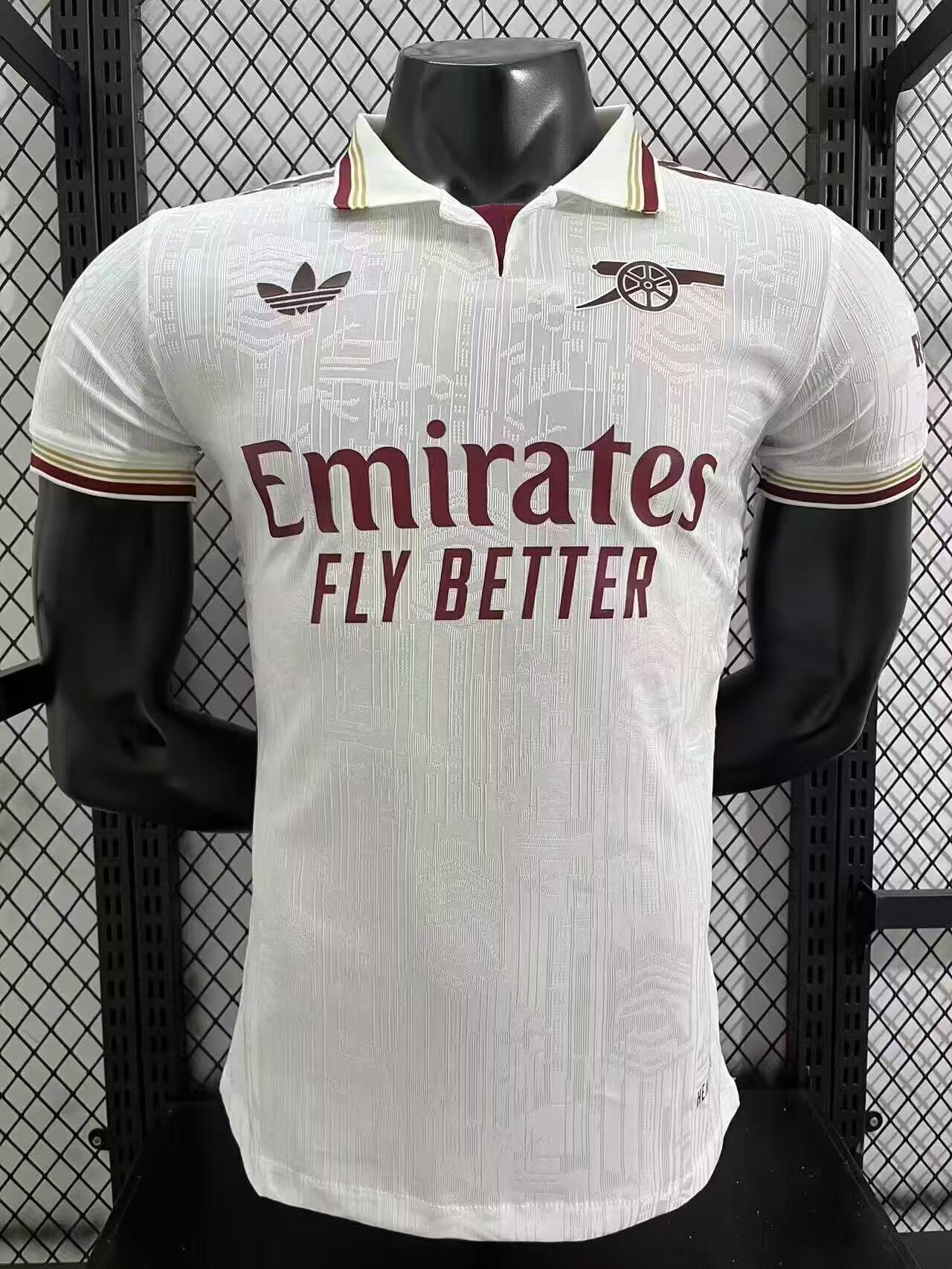 חולצת השלישית של ארסנל לעונת 2025/26