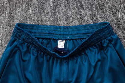 חליפת אימונים של מנצ'סטר סיטי לעונת 2023/24 (דוגמת כחול אינדיגו)