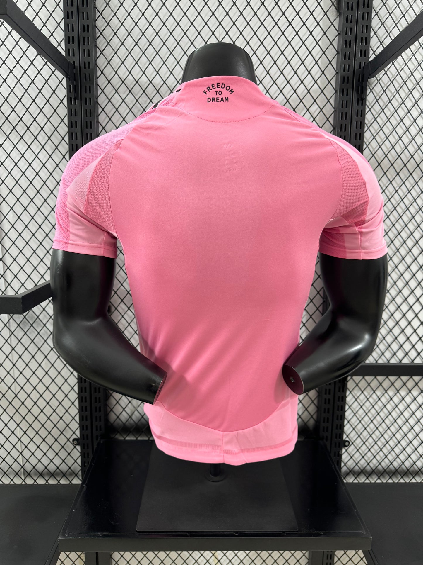 חולצת הבית של אינטר מיאמי לעונת 2025/26