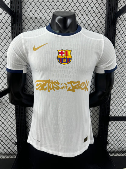 🤍💛⚽ Special Edition – חולצת ברצלונה פרימיום לבנה וזהב