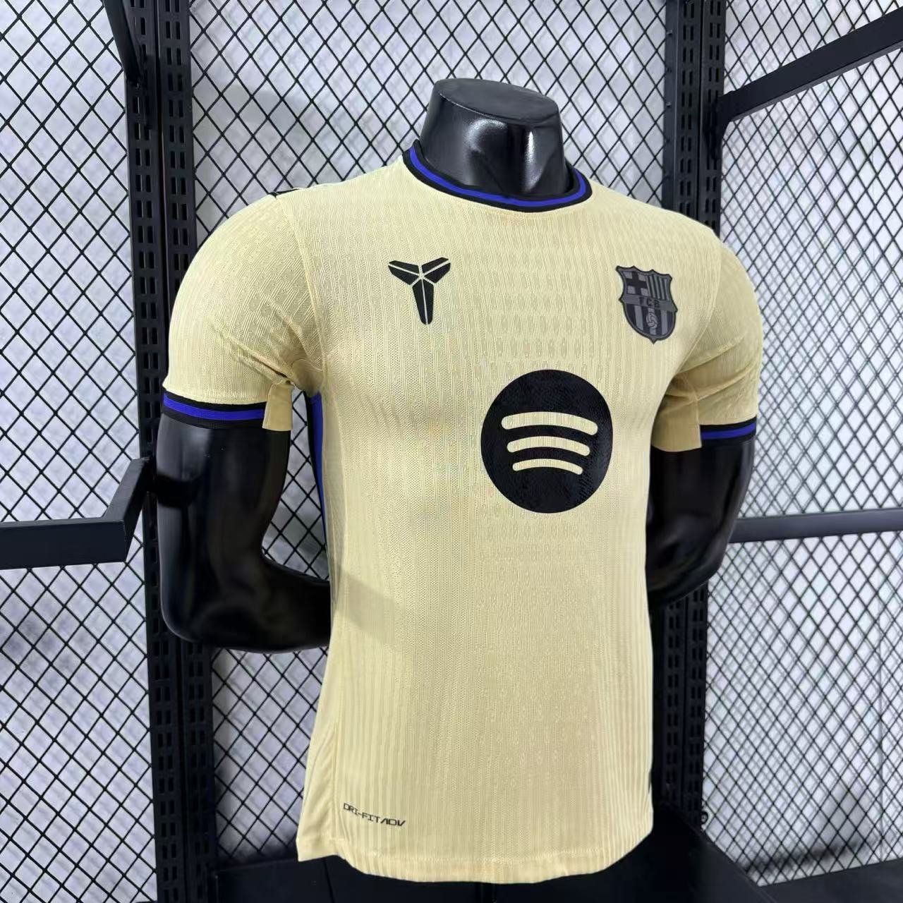 🔵🔴💛 חולצת ברצלונה 25/26 – תלבושת חוץ מיוחדת