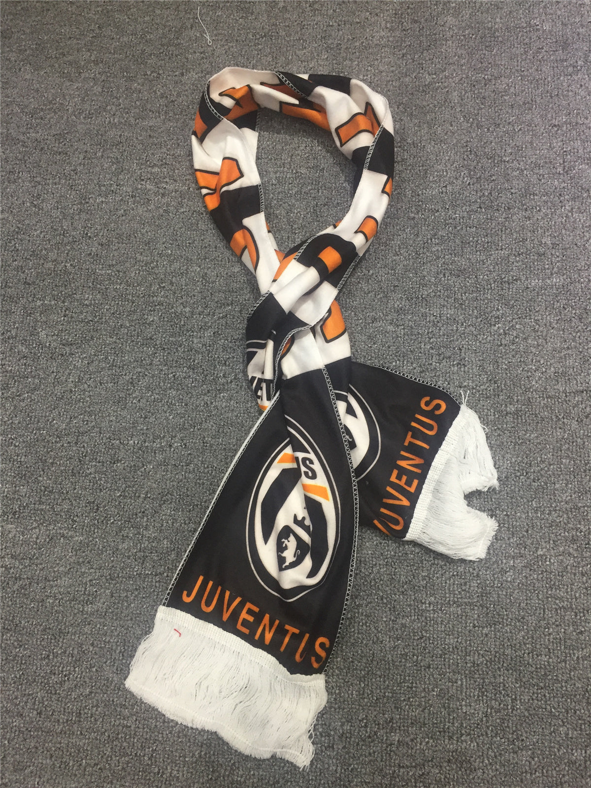Juventus צעיף אוהדים יובנטוס – שחור לבן