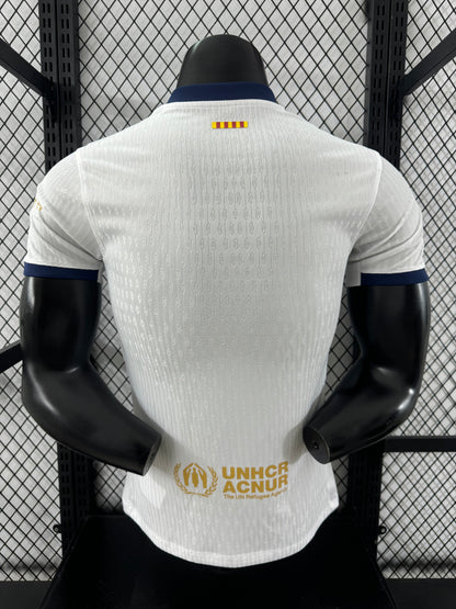 🤍💛⚽ Special Edition – חולצת ברצלונה פרימיום לבנה וזהב