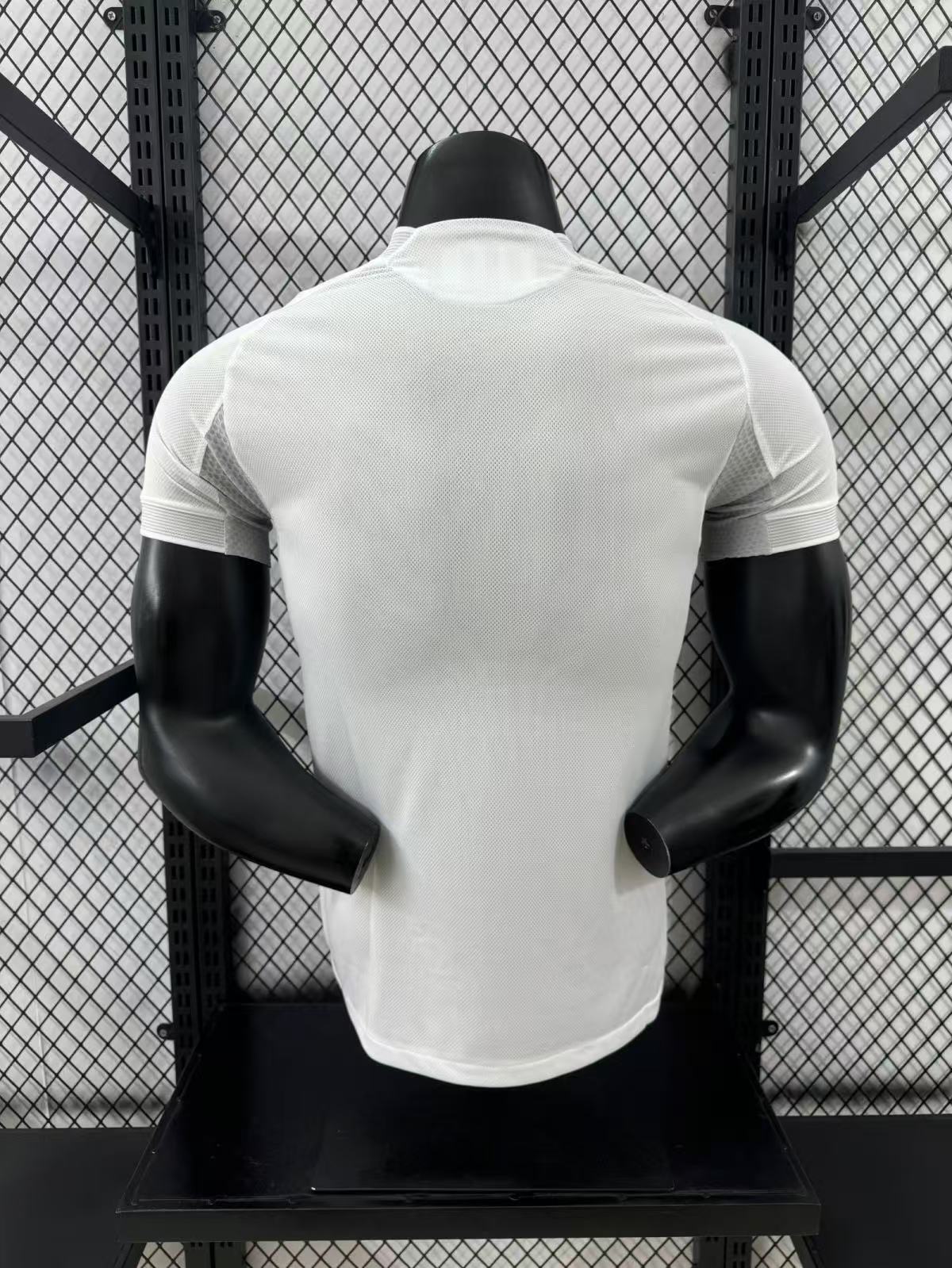 חולצת חוץ של אייאקס (לבנה)