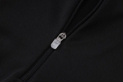 ⚽🔥חליפת אימון באיירן מינכן 25/26 – שחור/אדום