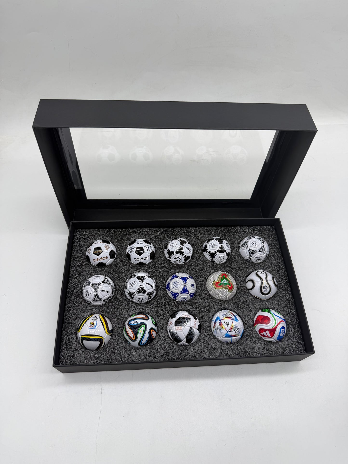 FIFA World Cup Mini Ball Collection – מארז אספנות כדורי המונדיאל