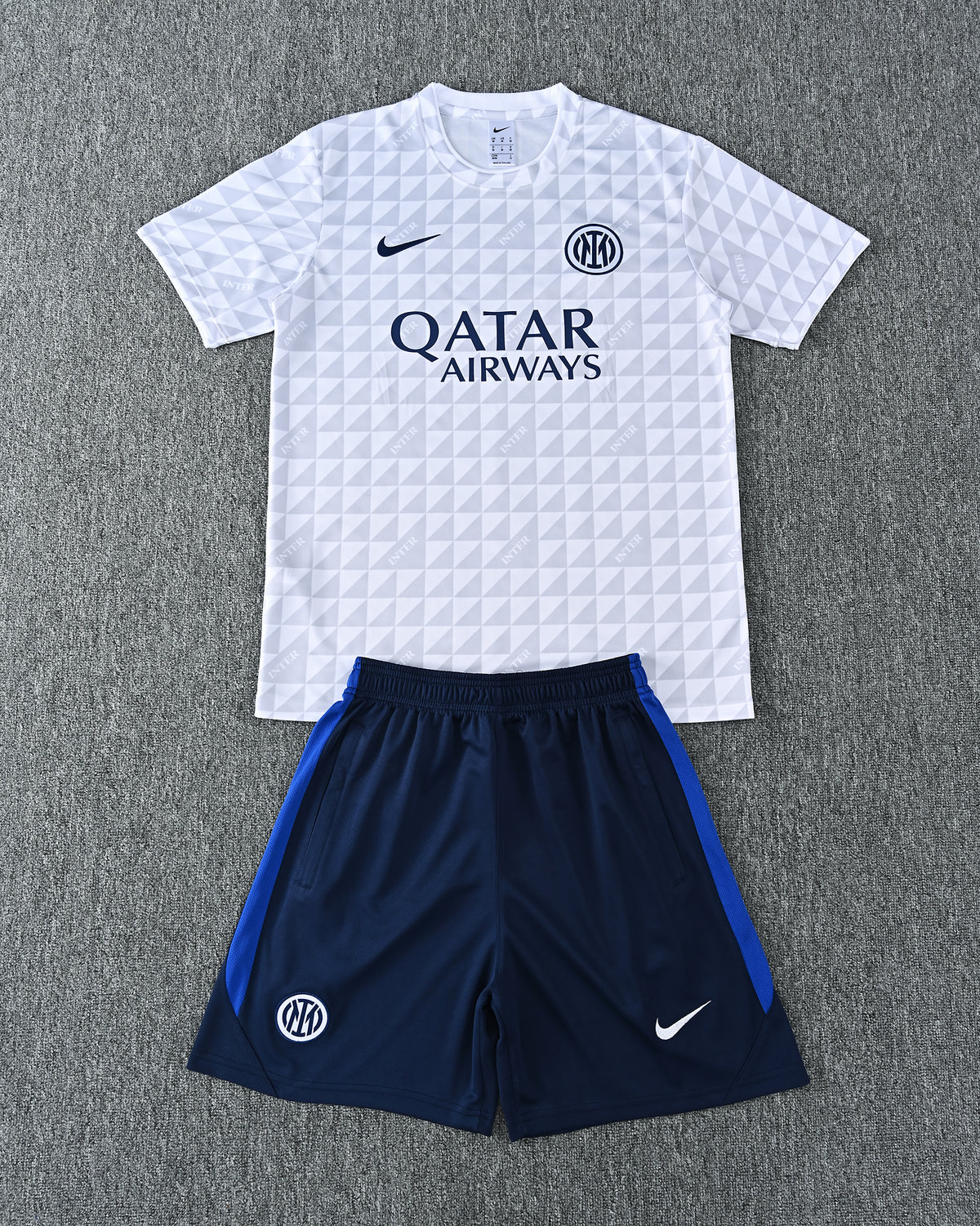 Inter Milan חליפת כדורגל קצרה אינטר מילאנו 2026/27 בצבע לבן