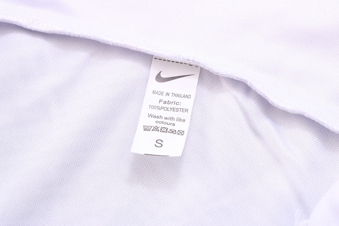 "חליפת אימונים של פריז סן ז'רמן לעונת 2022/23 (לבן - מהדורת ספריי דיו)"