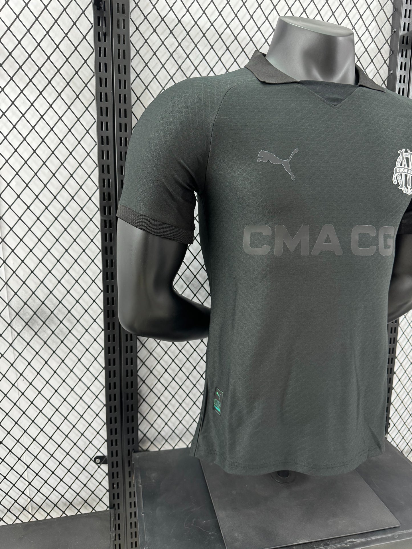 מארסי חולצת חוץ מיוחדת