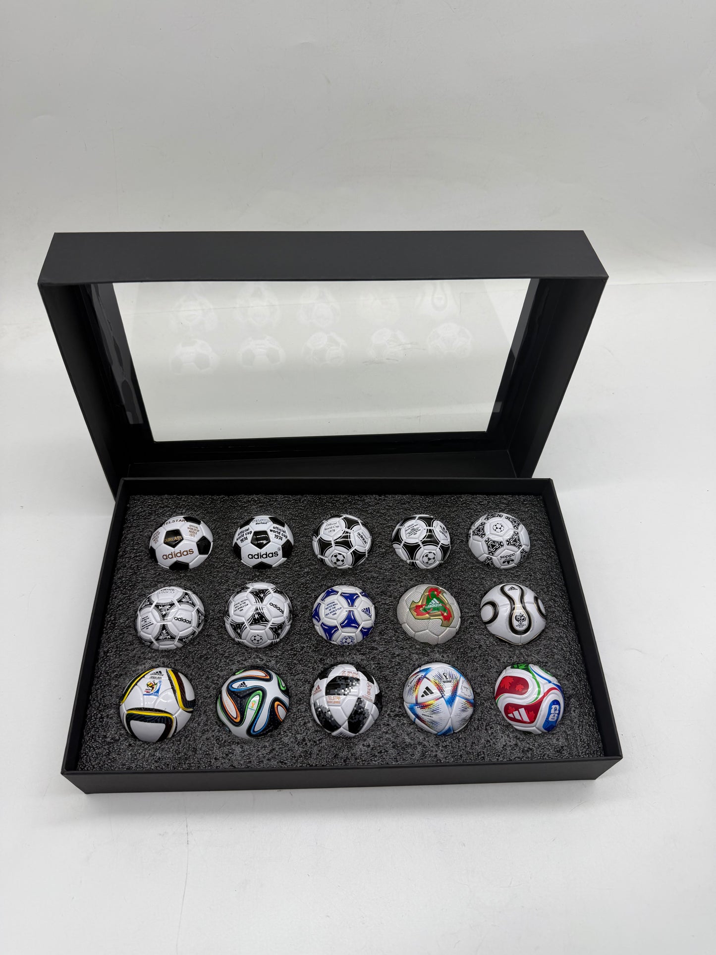 FIFA World Cup Mini Ball Collection – מארז אספנות כדורי המונדיאל