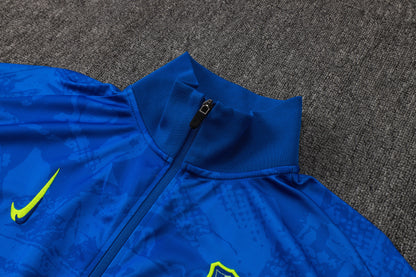 חליפת אימון ברצלונה 2024/25 – כחול ספריי עם רוכסן מלא