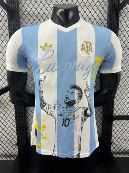 חולצת ארגנטינה מהדורה מיוחדת – La Pulga 2025/26 עיצוב מרהיב שמוקדש לליאו מסי